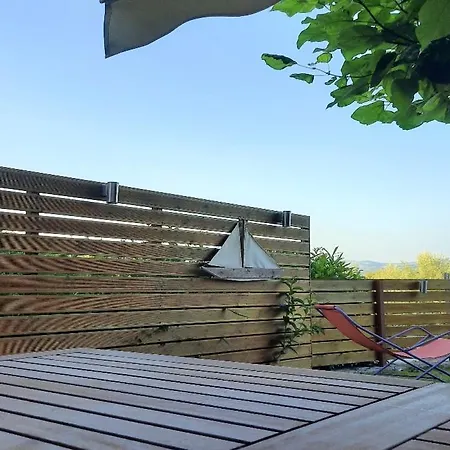 In Rosebud Apartamento