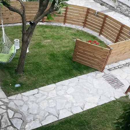 Apartamento In Rosebud Nikiana