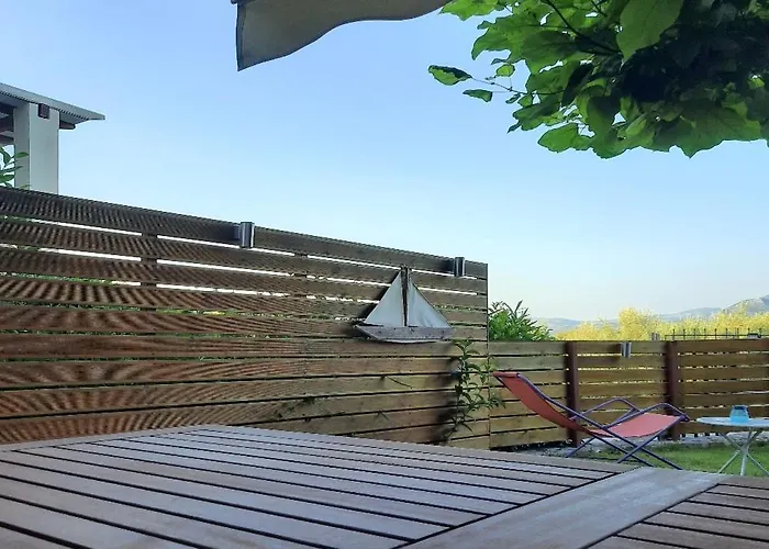 In Rosebud Apartamento