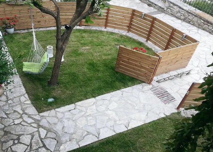 Apartamento In Rosebud Nikiana